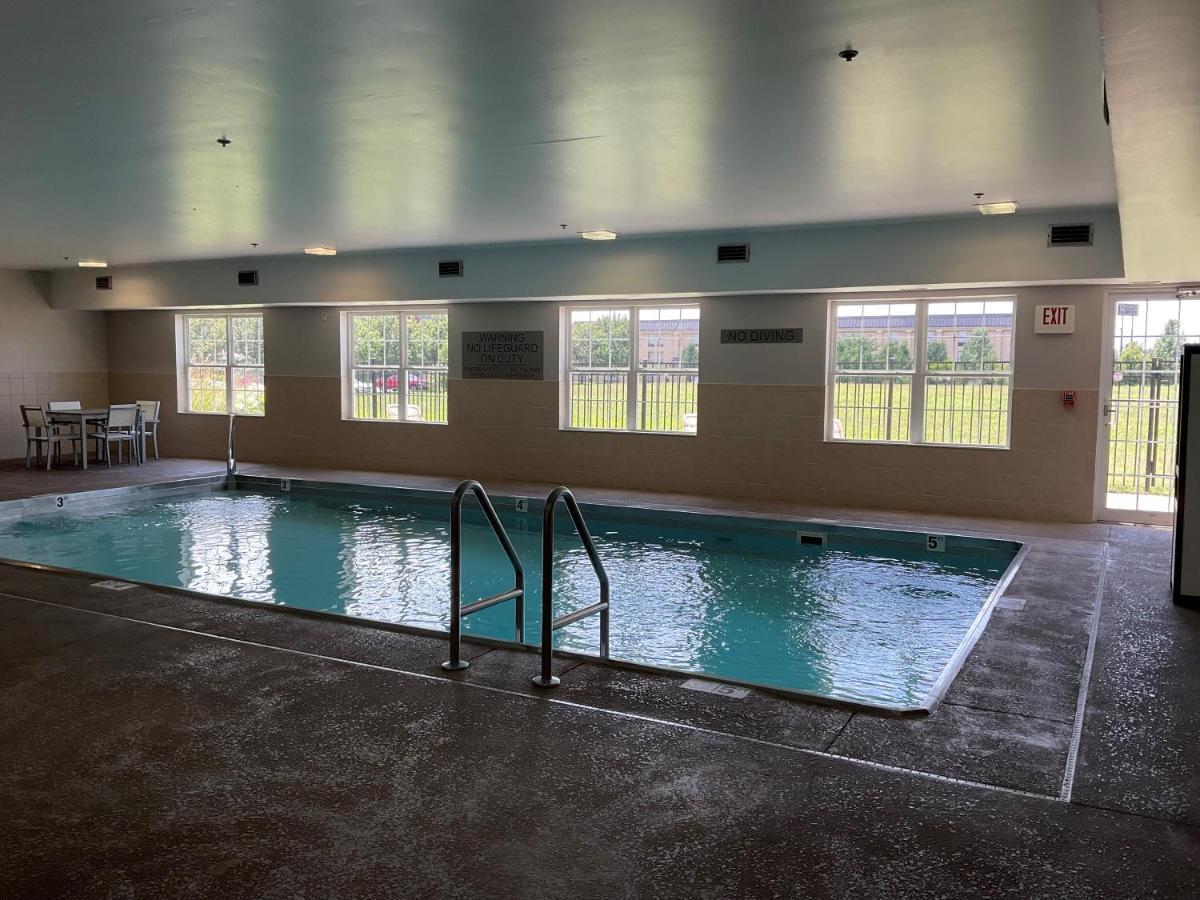 Country Inn & Suites By Radisson, Marion, Il ภายนอก รูปภาพ