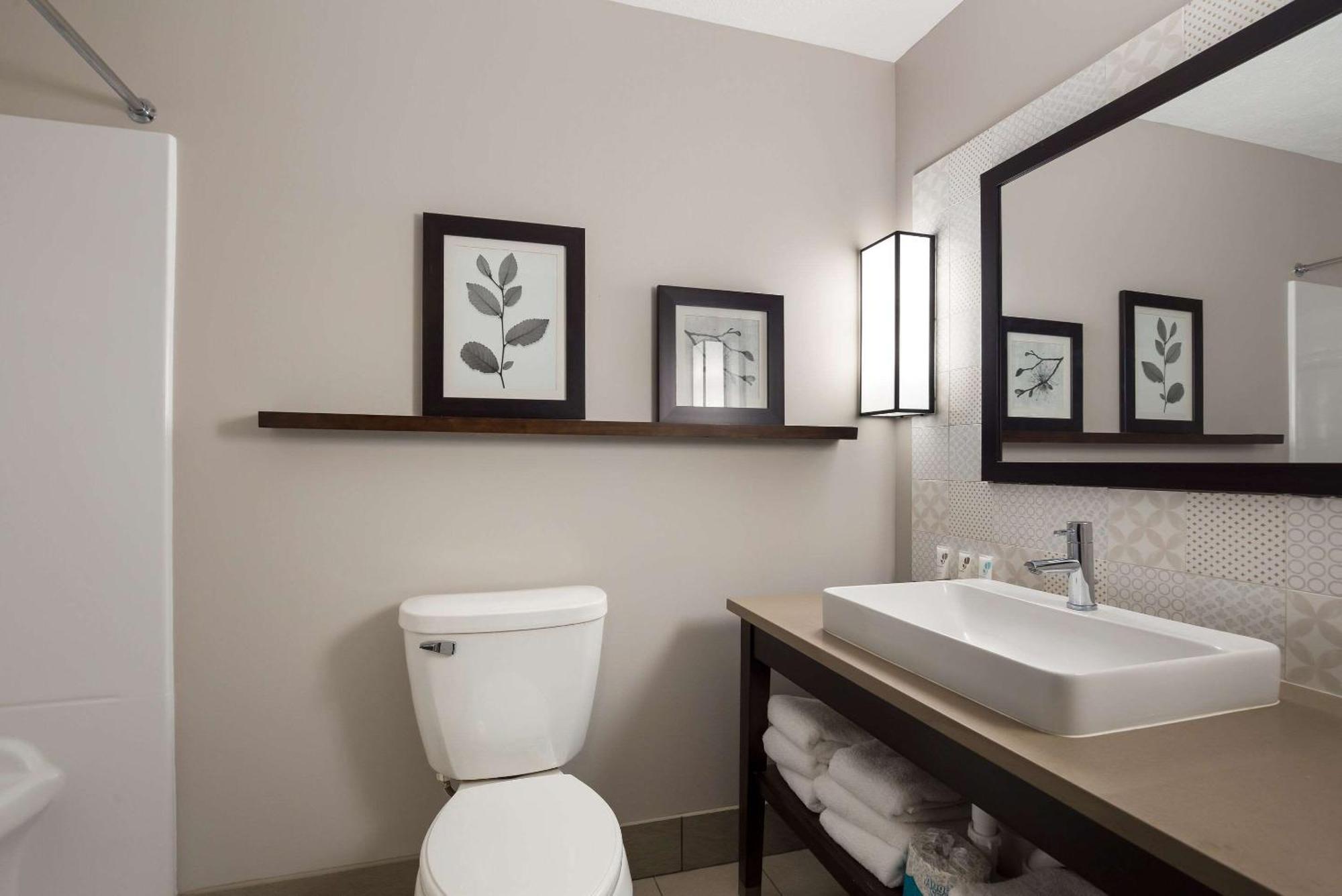 Country Inn & Suites By Radisson, Marion, Il ภายนอก รูปภาพ