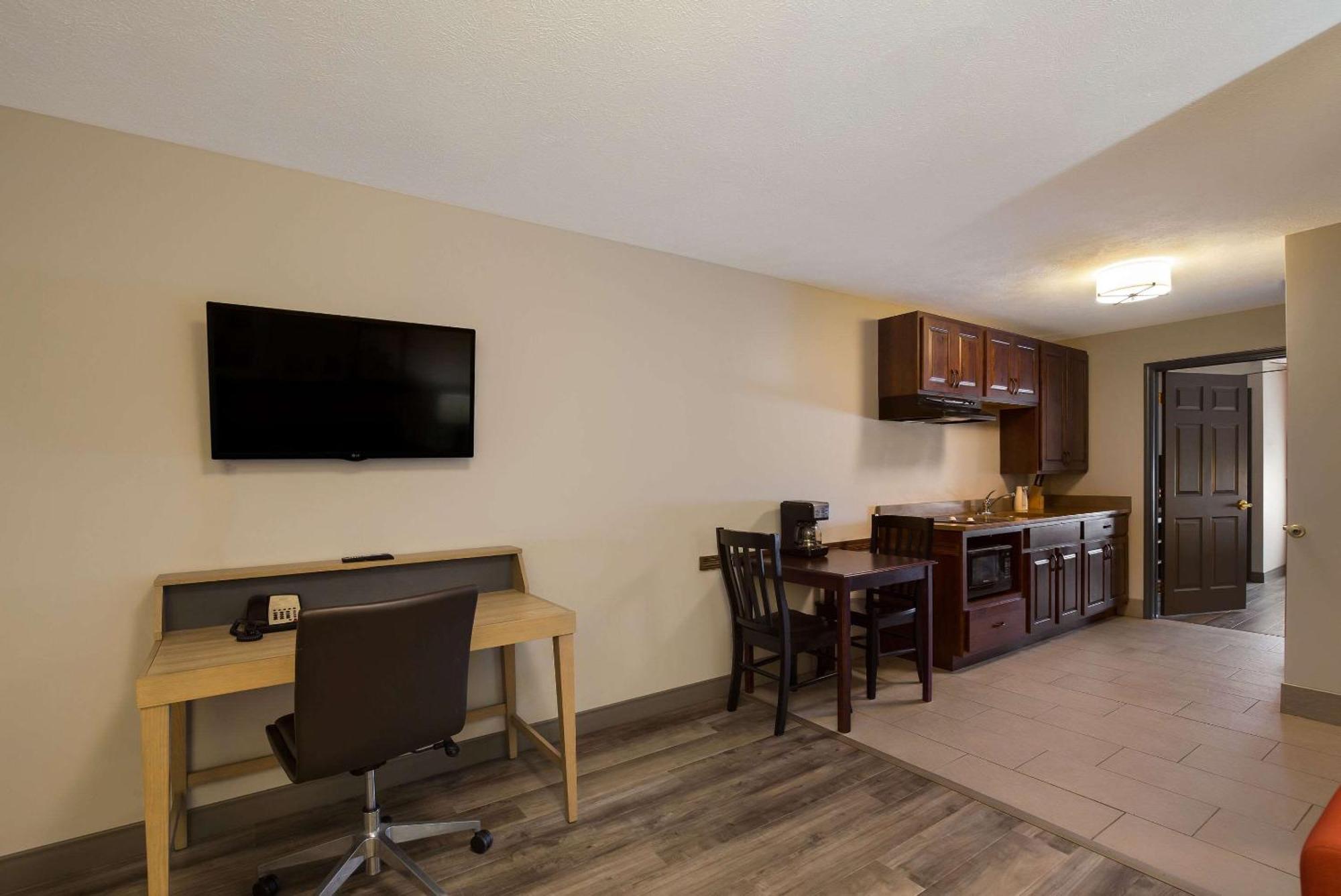 Country Inn & Suites By Radisson, Marion, Il ภายนอก รูปภาพ