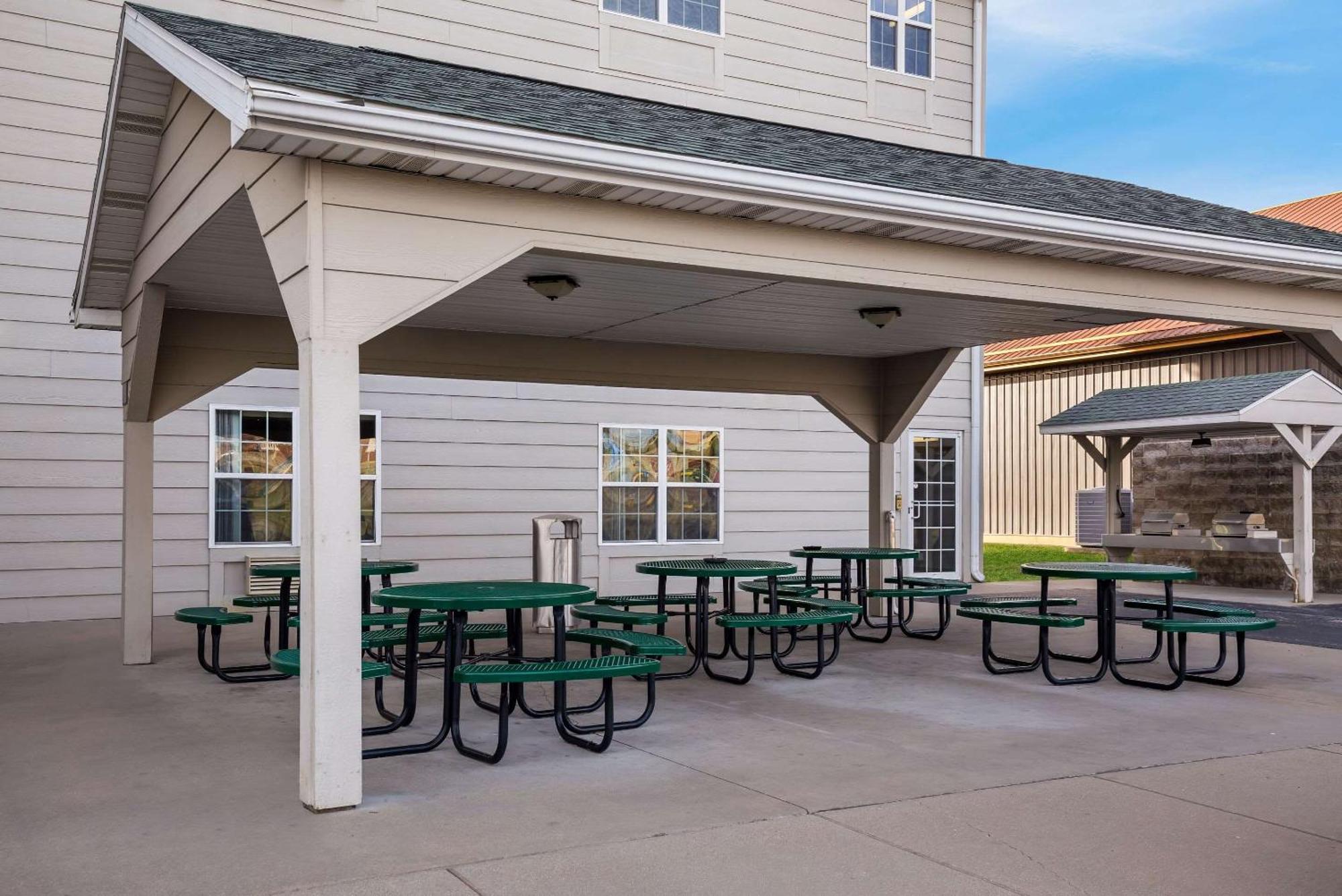 Country Inn & Suites By Radisson, Marion, Il ภายนอก รูปภาพ